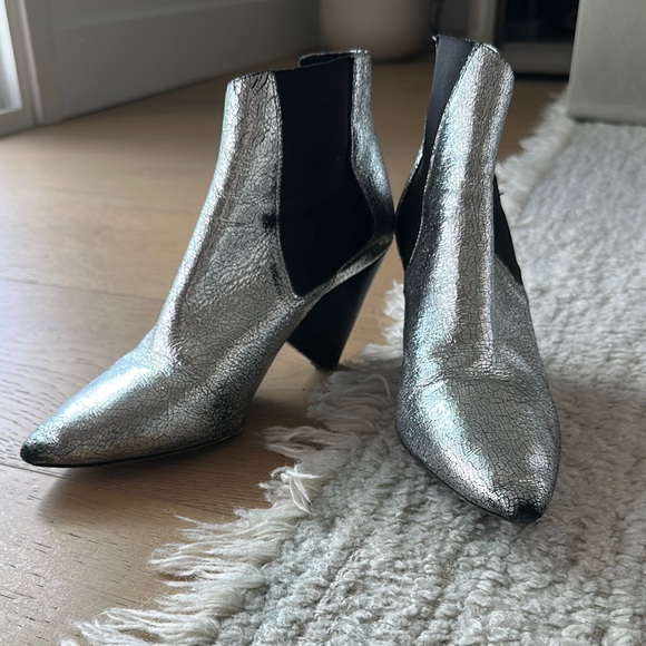 lSABEL MARANT Metallic Sliver Booties - Picture 1 of 6